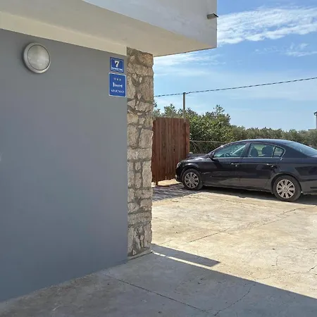 3 Bedroom Gorgeous In Διαμέρισμα