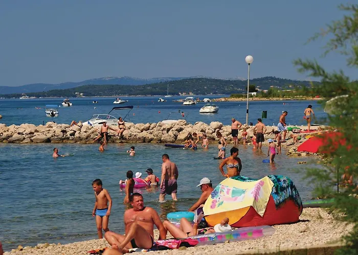 3 Bedroom Gorgeous In Lejlighed Sukošan